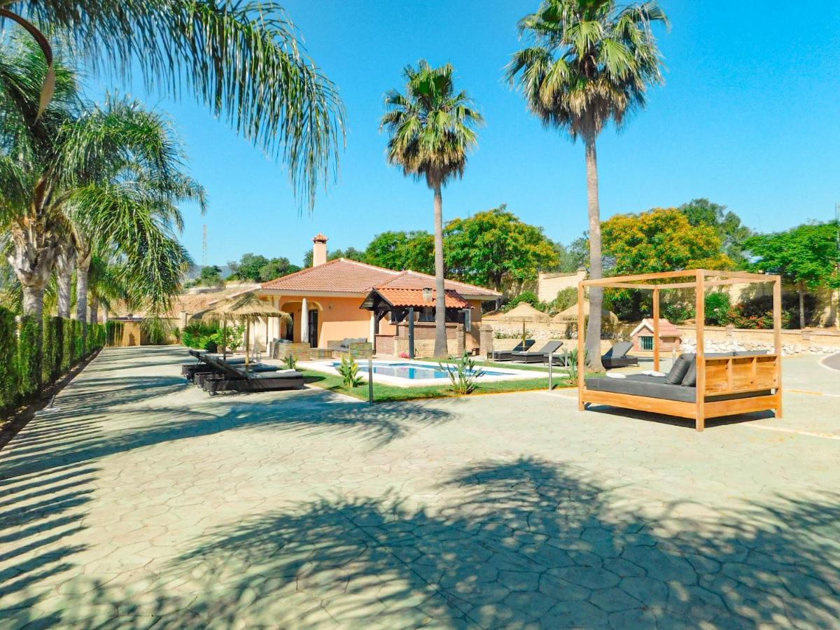 Tess Rancho Las Palmeras Alhaurín de la Torre Exterior foto