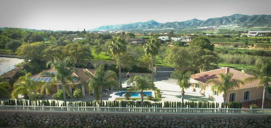 Tess Rancho Las Palmeras Alhaurín de la Torre Exterior foto