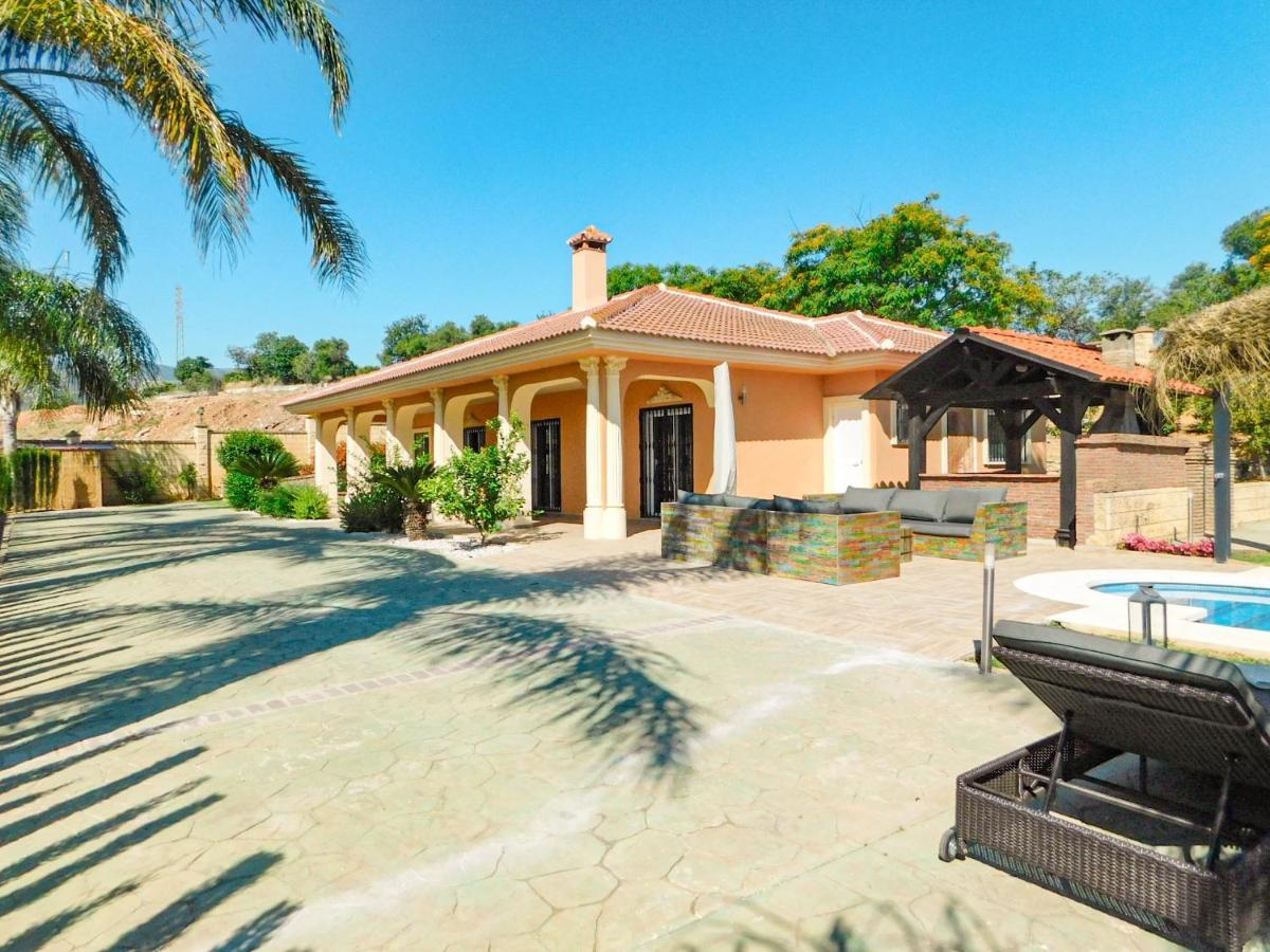 Tess Rancho Las Palmeras Alhaurín de la Torre Exterior foto
